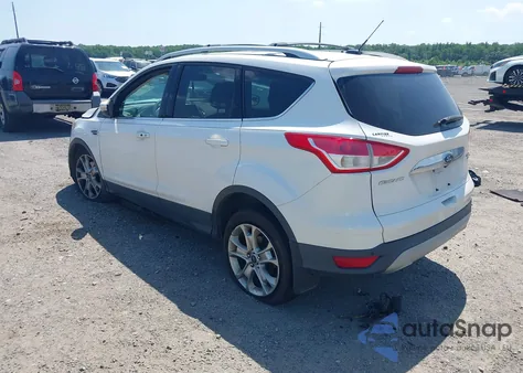 2016 Ford Escape Titanium из США, поврежденный, VIN 1FMCU9JX4GUC49630